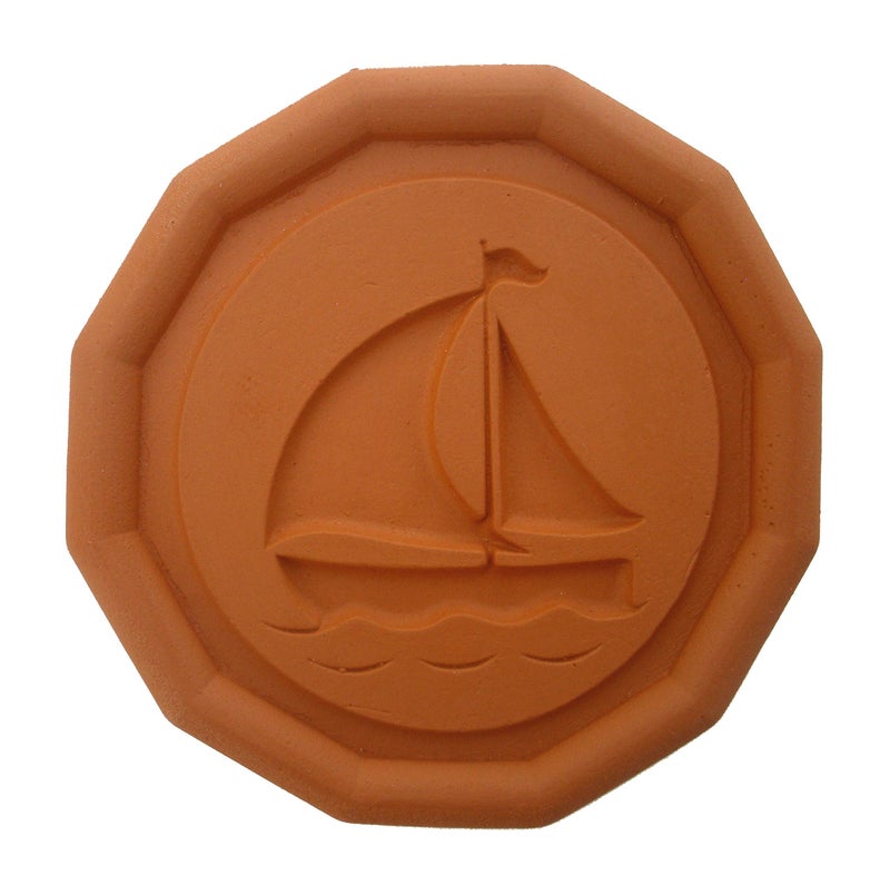 JBK Pottery حافظ سكر بني من جBK للفخار - حافظ سكر من الطين المصنوع يدويًا مع أقراص زخرفية - حافظ سكر بني آمن للطعام، مصنوع في الولايات المتحدة - قارب - Image 1